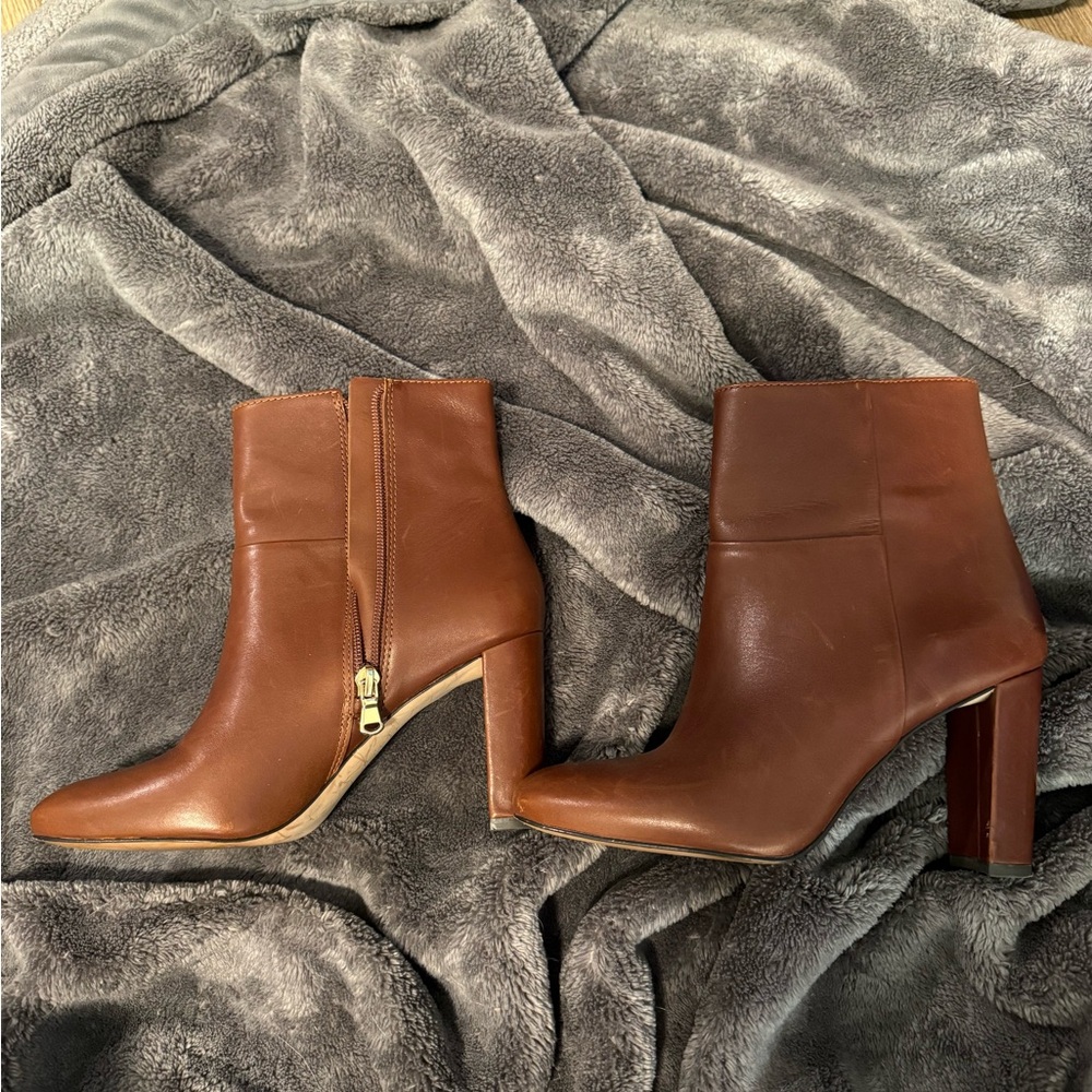 Ann Taylor Brown Leather Ankle Boots 7
